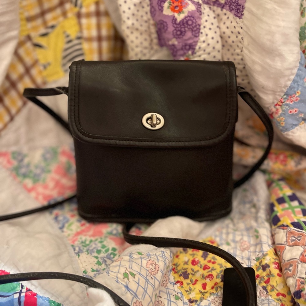 COACH Vintage Tango Flap Leather
Crossbody Bag in black